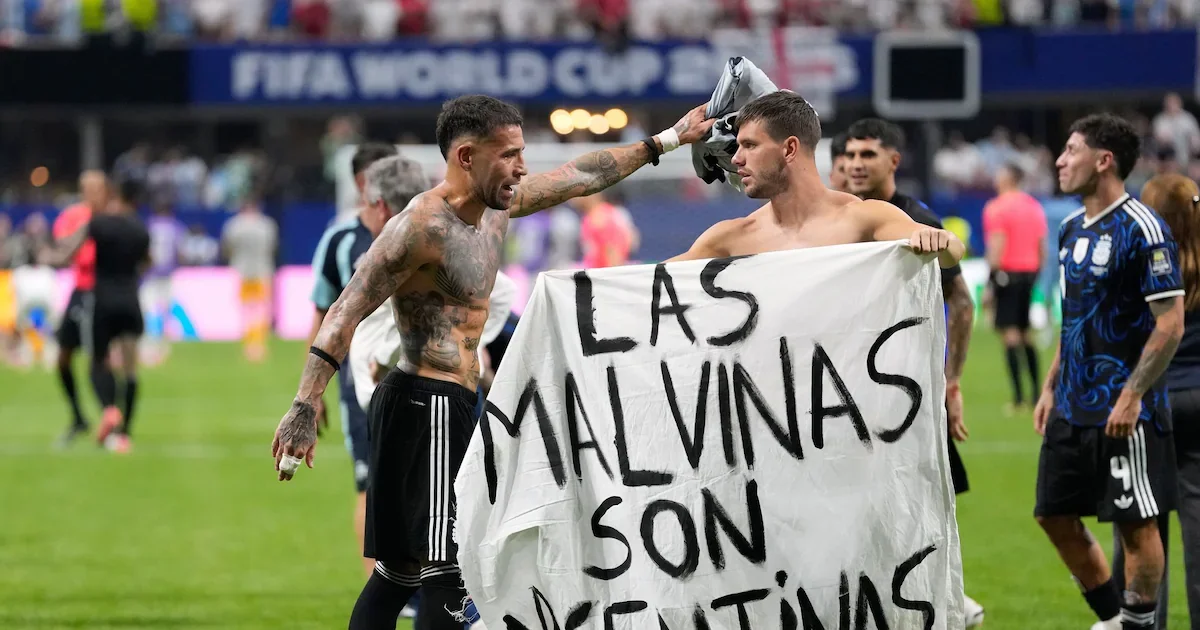 Argentina Celebrates World Cup Victory with Falklands Banner