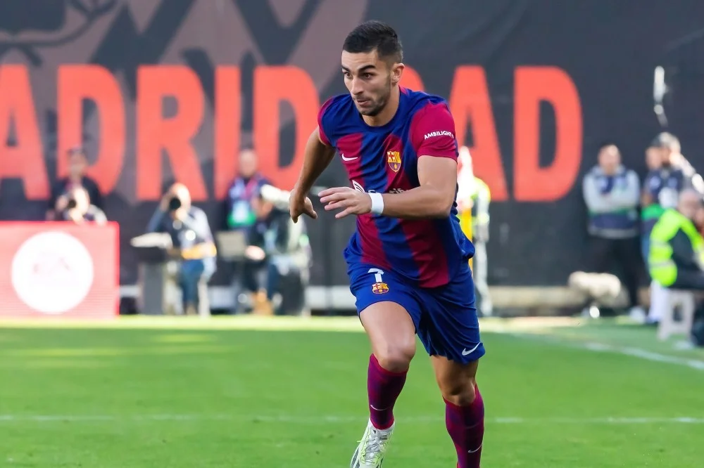 Ferran Torres Set for Crucial Talks with Barcelona Following World Cup Glory