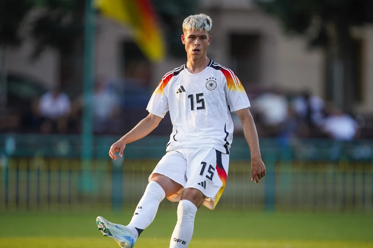 Bayer Leverkusen Targets Young Talent Luca Erlein